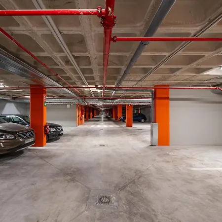 Xpce Urban 10 Skyline - Parking Free